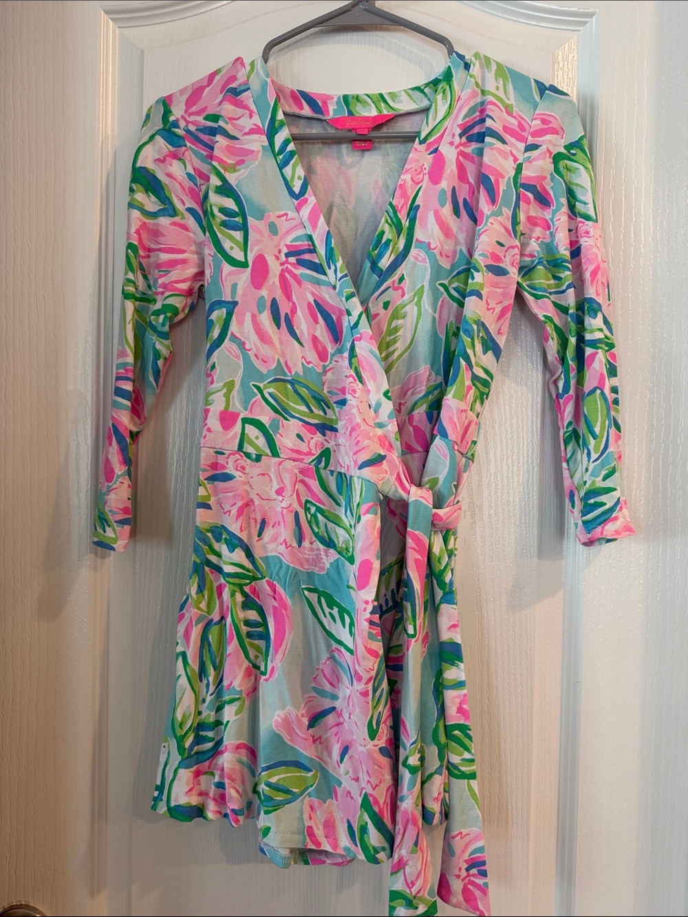 Lilly Pulitzer Karlie Wrap Romper Coastal Colorful Floral Resortwear - Picture 2 of 3